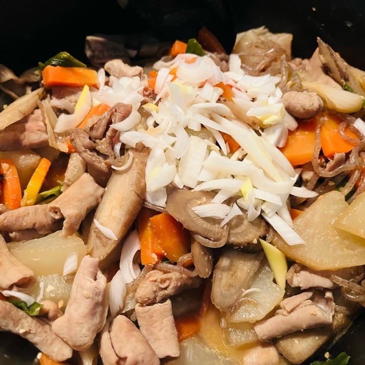 ストウブで作るもつ煮込み
